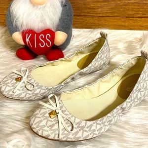 Michael kors flats brand new authentic